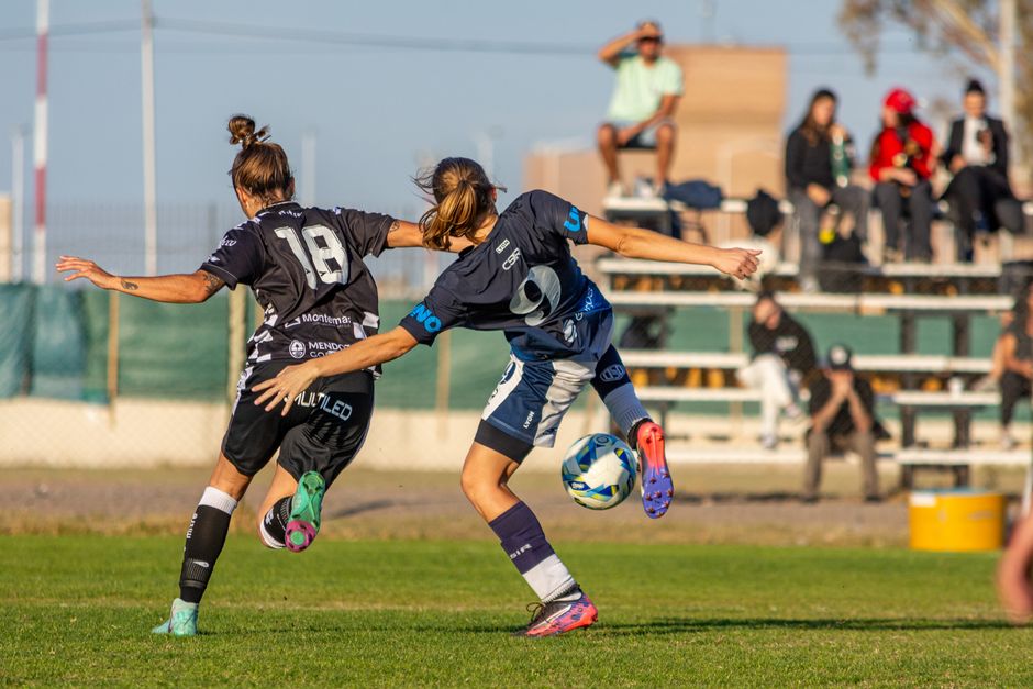 Touch Football in Townsville: Midweek Competitions, Mixed Teams and How to Get Involved