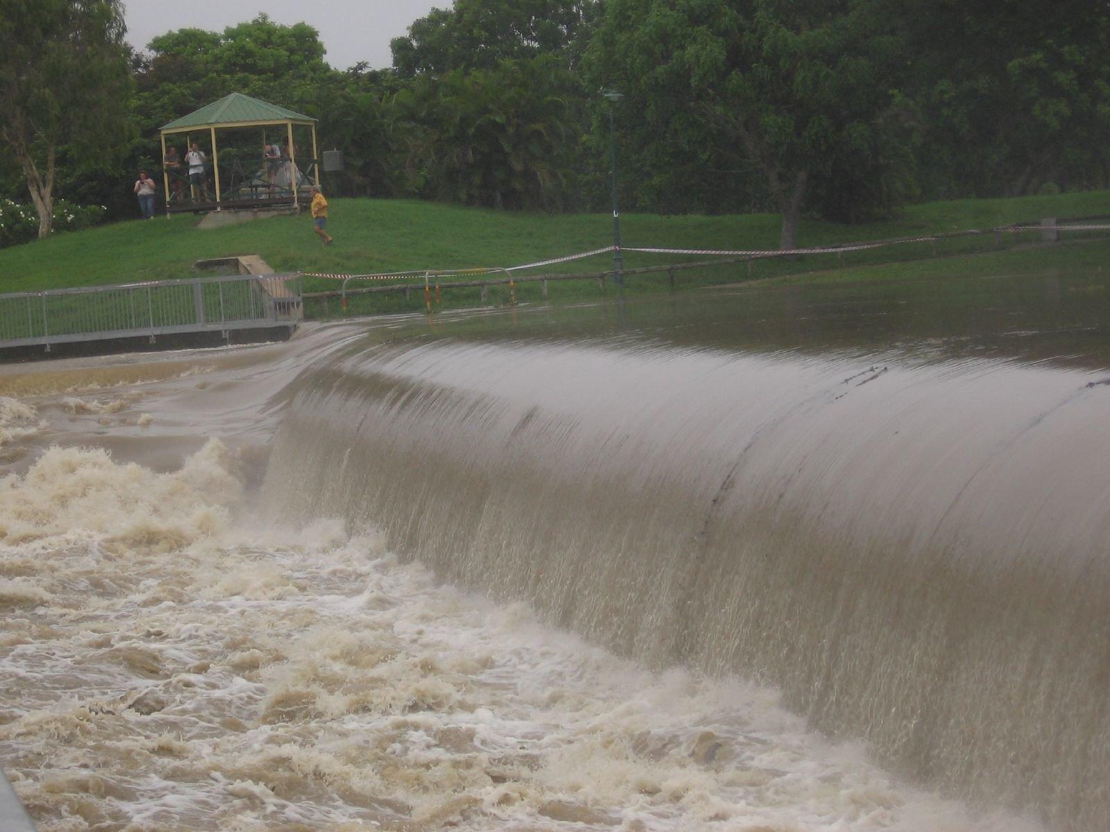 Townsville Directs Flood Recovery Funds to Dam, Leaves Housing Repairs Unfunded