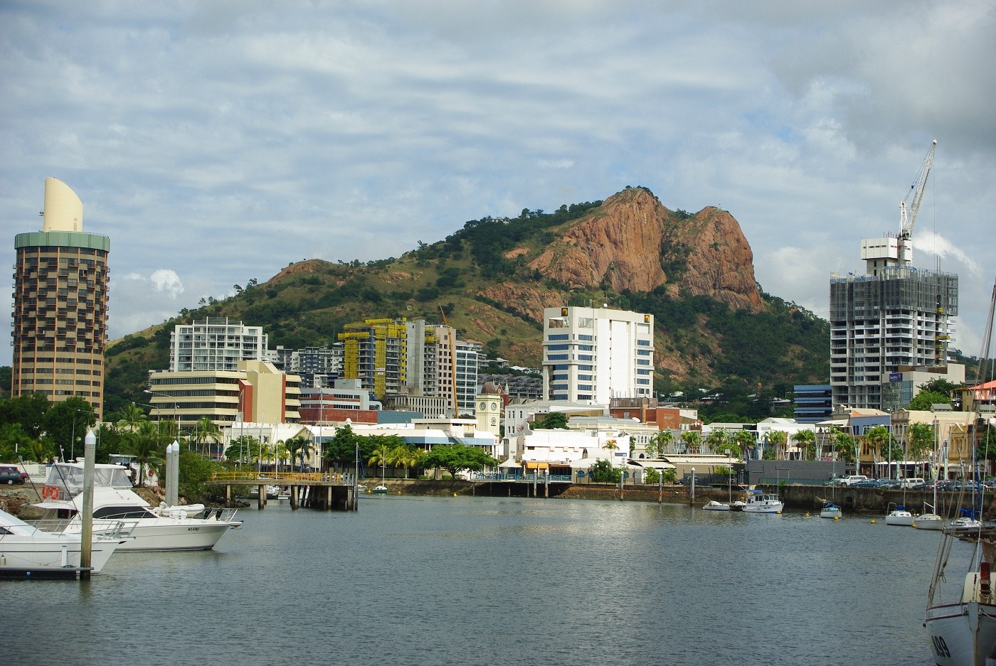 Home Builders and Renovation Builders in Townsville 2026, How to Find a Licensed Townsville Builder and What Renovations Cost
